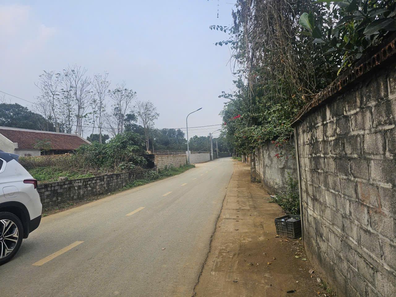 BÁN ĐẤT HOÀ LẠC, VIEW HỒ, NGAY NGÃ BA CHỢ HOÀ LẠC, CÁCH ĐH FPT 2KM, ĐHQG 2KM, QL 21 400M