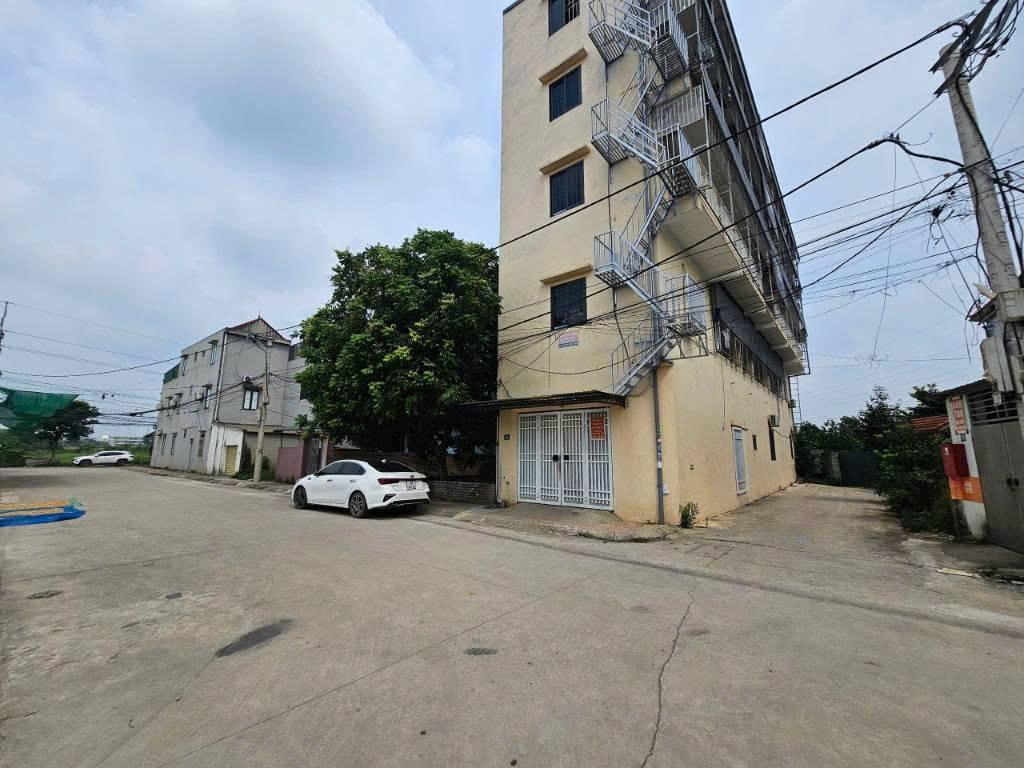 NHỈNH 4 TỶ, LÔ GÓC, ÔTÔ TRÁNH, TÂN XÃ, 500M TỚI ĐH FPT, 1.5KM ĐHQG HÀ NỘI, 2KM TỚI METRO 5