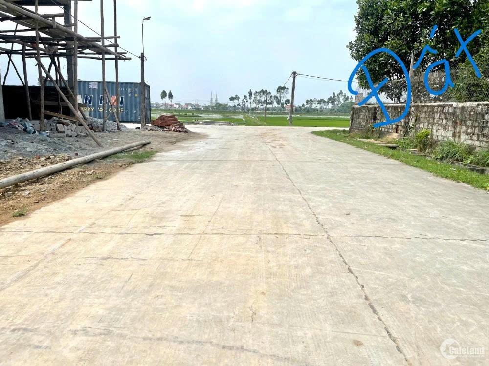 Lô đất thổ cư vị trí trung tâm Hòa Lạc, lô góc mặt tiền rộng, nằm trên trục chính đường tỉnh 420, sát chợ và khu Công nghệ cao