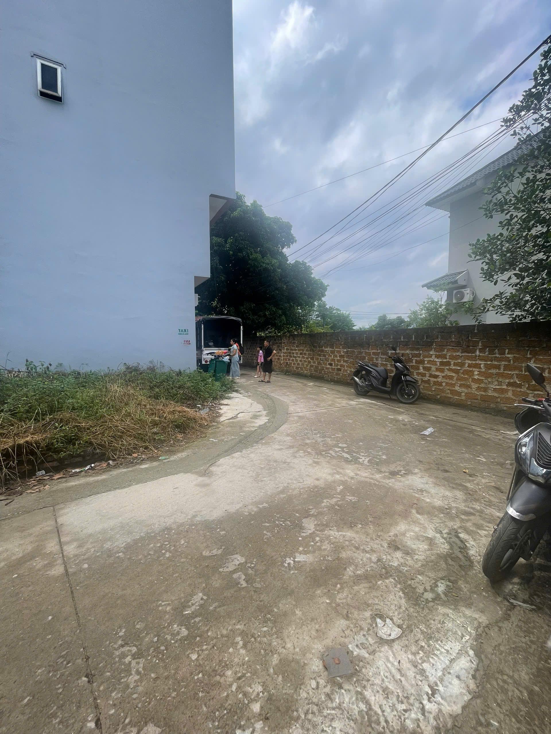 Bán nhà đất tại Tân Xã sẵn tòa nhà cho thuê trọ 6 tầng