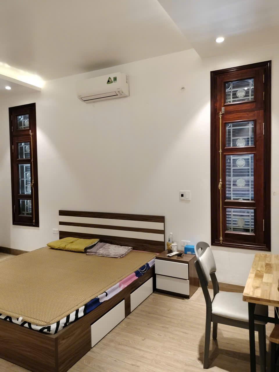 Cho thuê nhà nguyên căn DT 350m2
