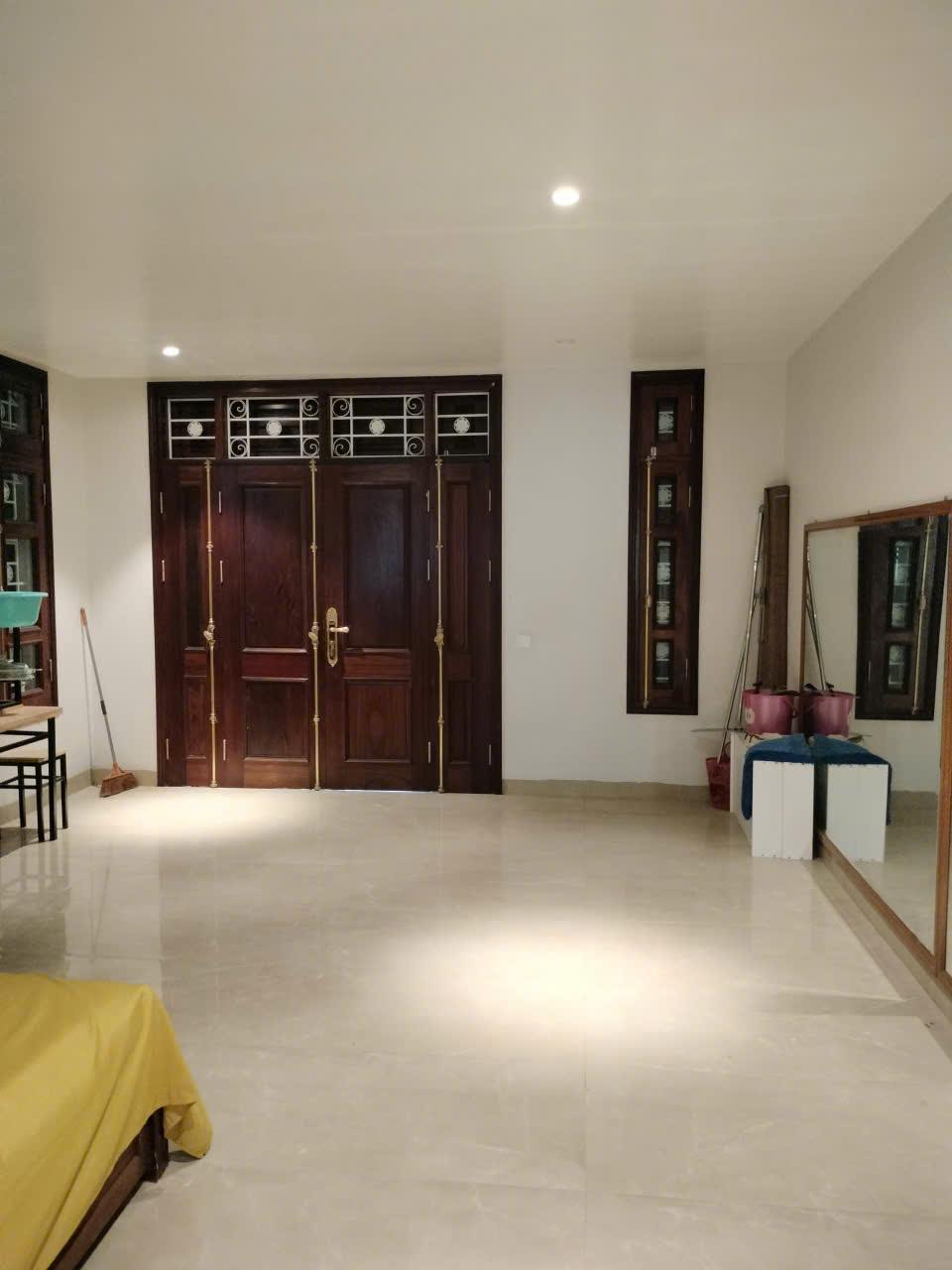 Cho thuê nhà nguyên căn DT 350m2