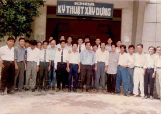 co-mot-thoi-sinh-vien-an-thit-bay-lam-mam-nghoe